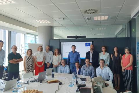 Foto de la reunión inicial del proyecto.